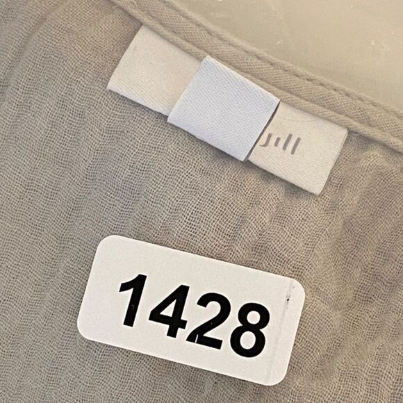 1428 Pure Jill Blouse Size L Cotton Seersucker Light Warm Gray Buttondown  New - Picture 9 of 9